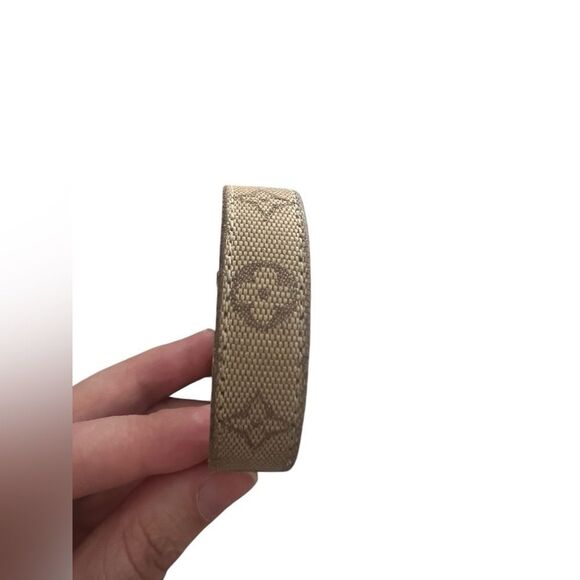 LOUIS VUITTON Monogram Mini Lin Wish Bracelet - Picture 7 of 14